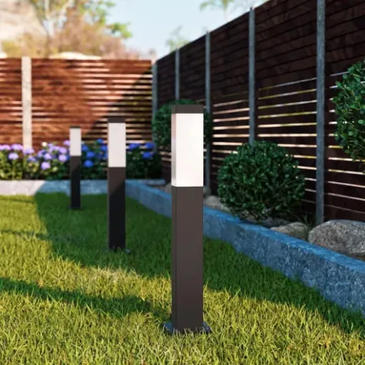 Test SSC-LUXon RADIVO : 4 bornes de jardin simples qui font le job sans chichi