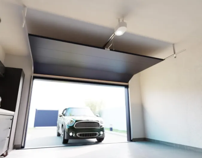 1246362 – Pack de Motorisation pour porte de garage Serenia®1100 io Connect avec Kit de connectivité - Pour portes de garage Hauteur Max - 2.35 m et Largeur Max - 4.5 m Jusqu'à 4,5m de large Moteur + Kit de connectivité
