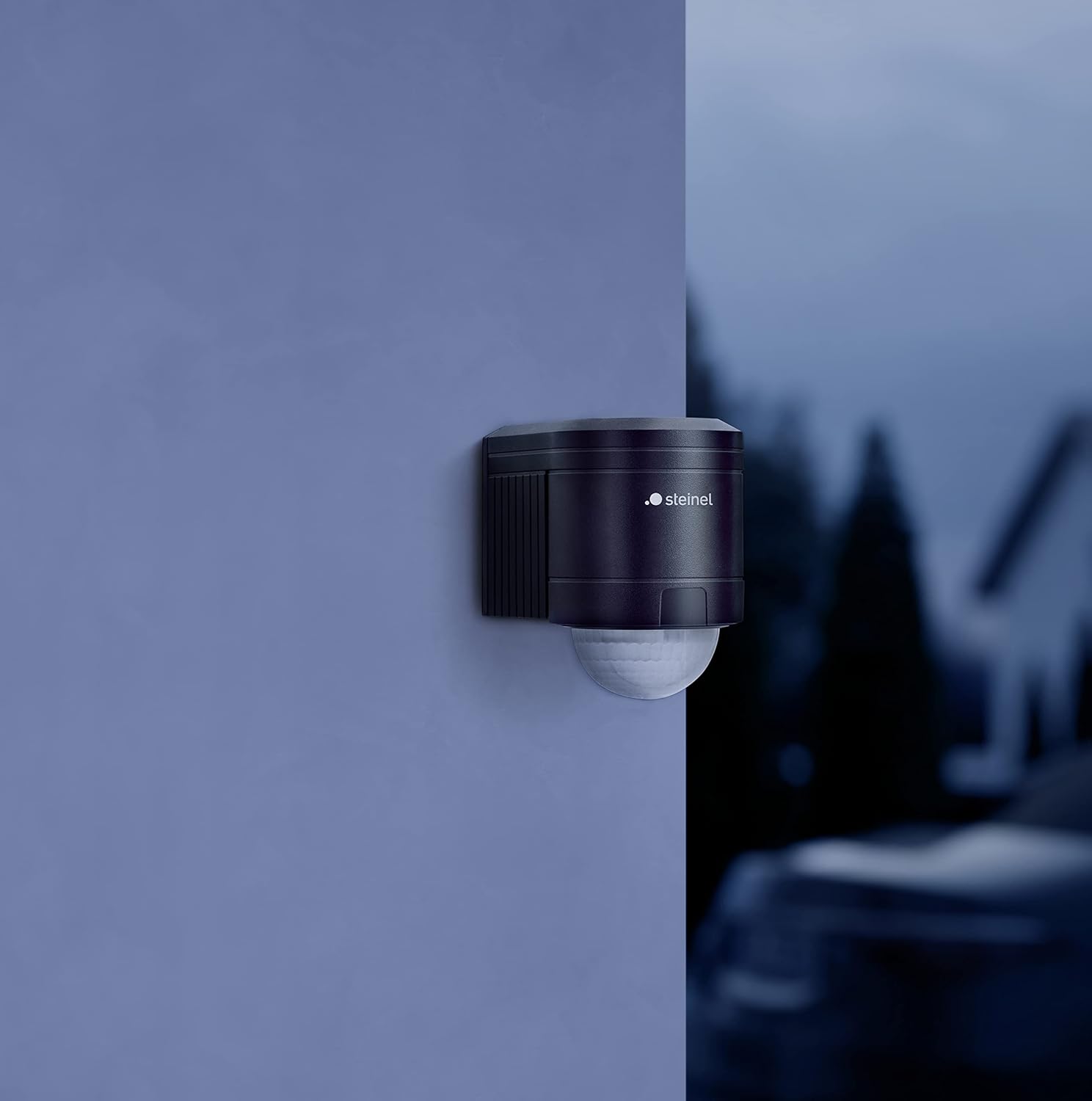 IS 240 Noir - Détecteur de mouvements extérieur infrarouge, angle de détection 240° pour façades, éclairage de Sécurité extérieur avec un support d'angle en PVC, IP 54, 602710 Noir Unique
